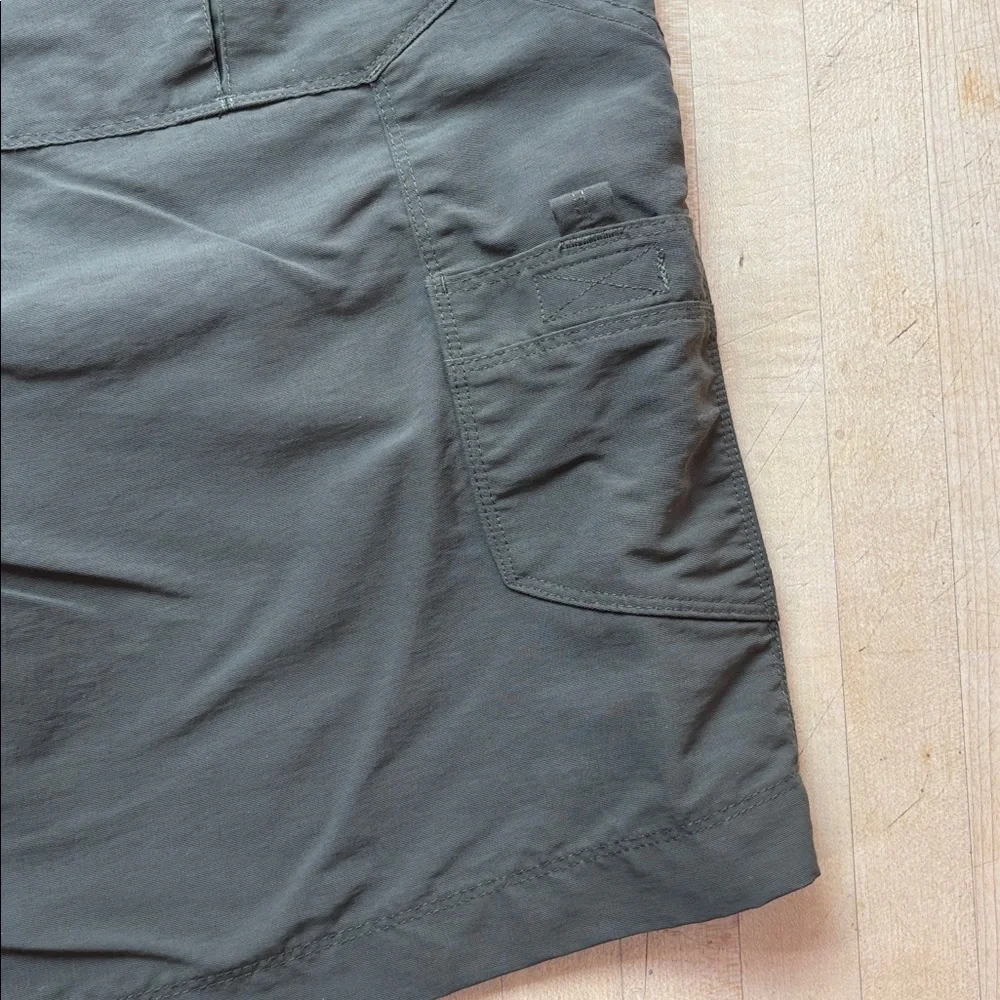 The North Face Shorts Men's Size 36 Green‎ Cargo Hiking Outdoor